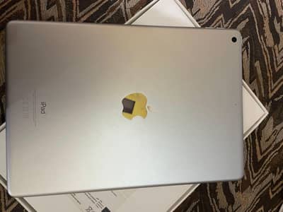 ipad 9 generation new condition with box