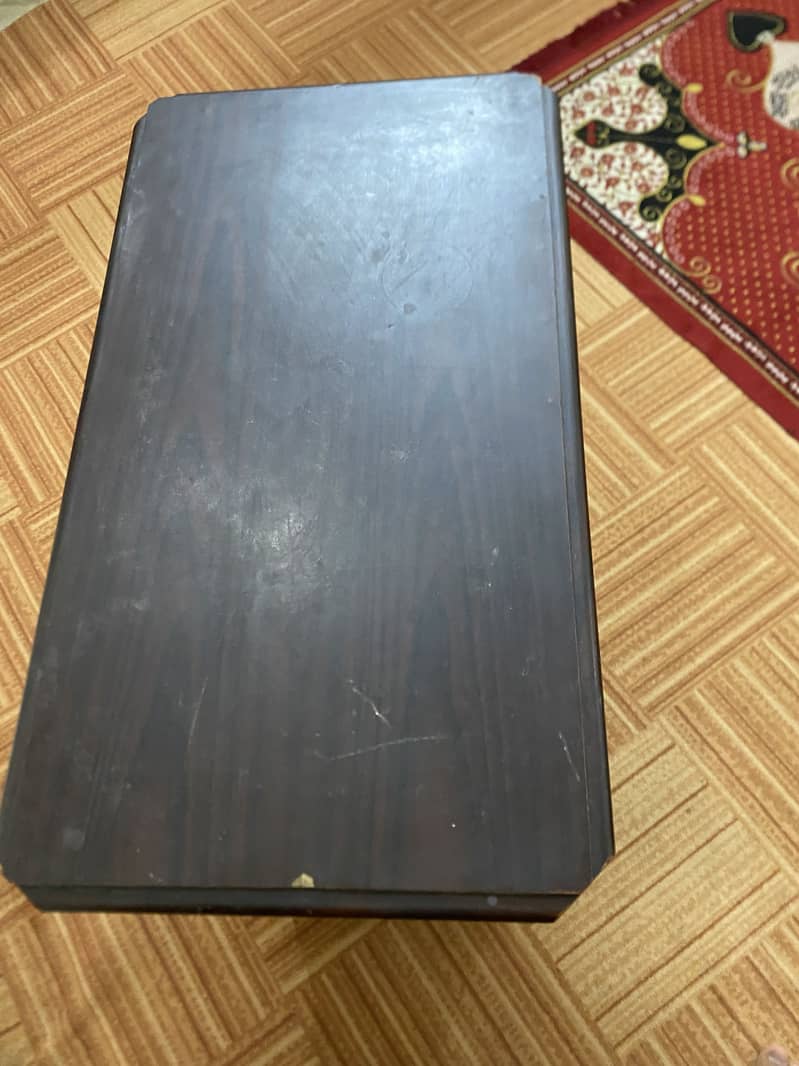 Computer table 1