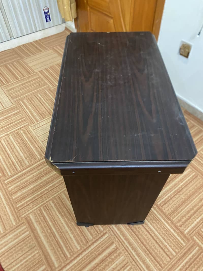 Computer table 2