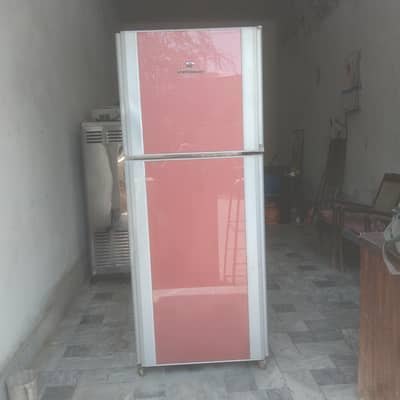 Dawlance Full size Frij for sale.