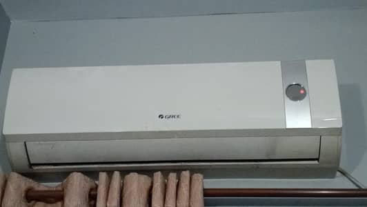 Gree AC non inverter 1.5 ton