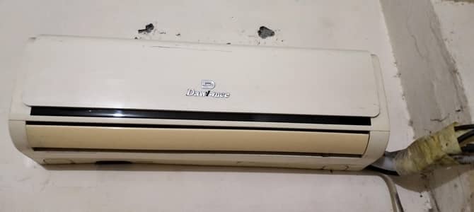 Dawlance split AC for sale