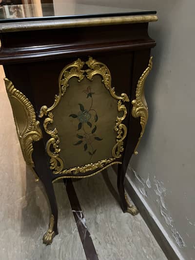 Console table