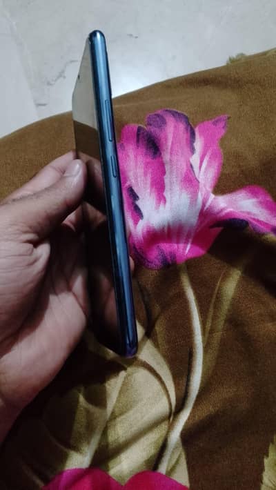 Vivo V21e