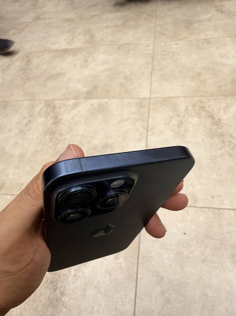 Iphone 15 Pro Max 1