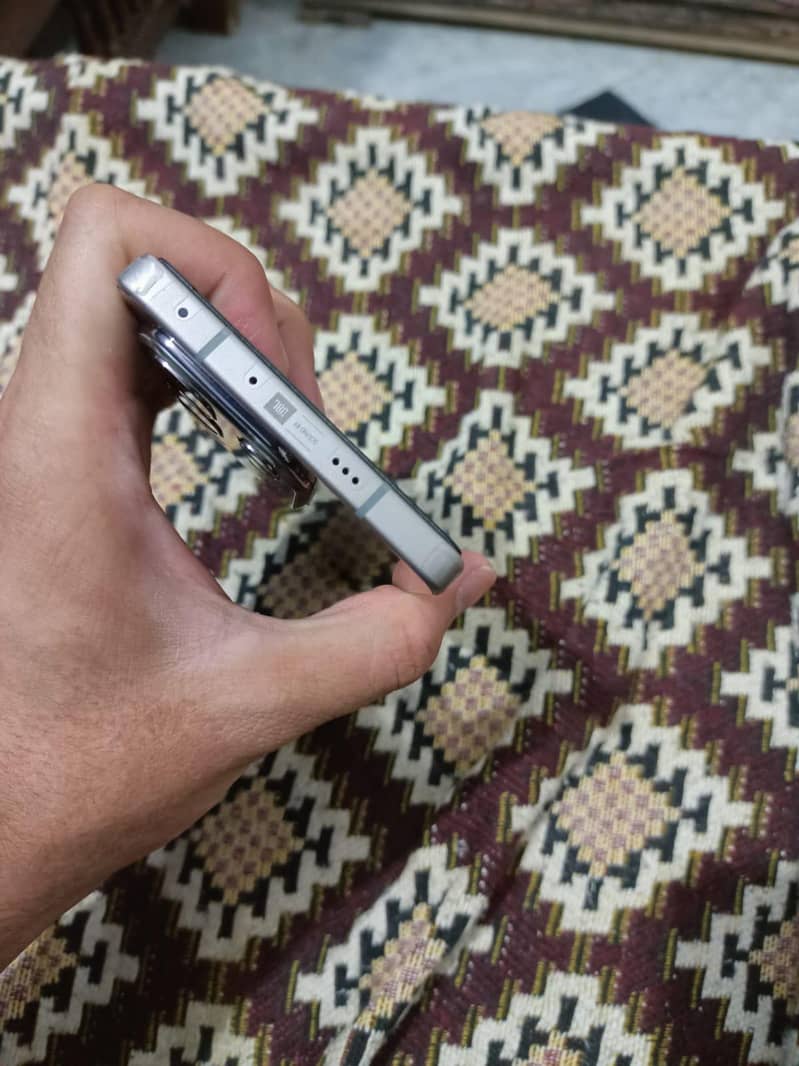 Note 50 3