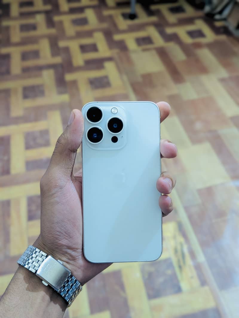 Iphone 15 pro 1