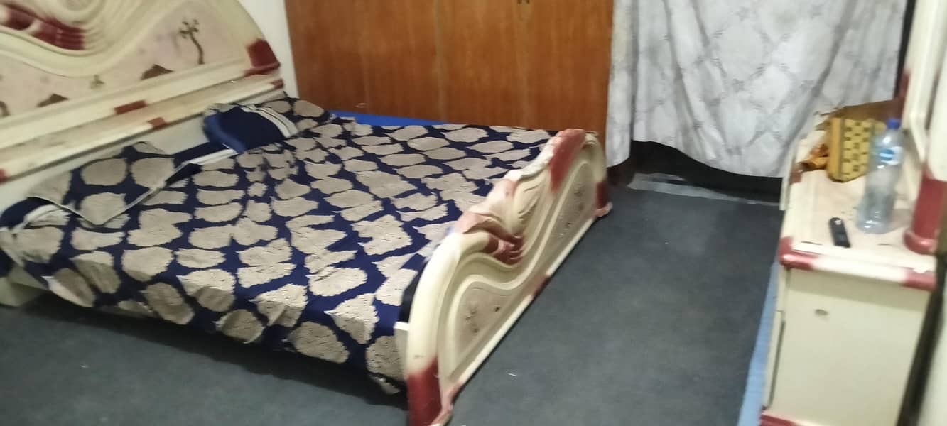 King Bed 0