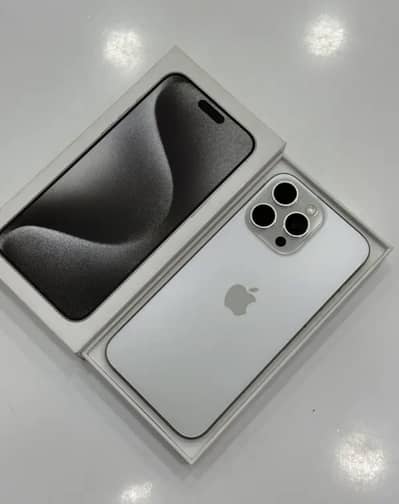 I phone 15 pro max Natural Titanium