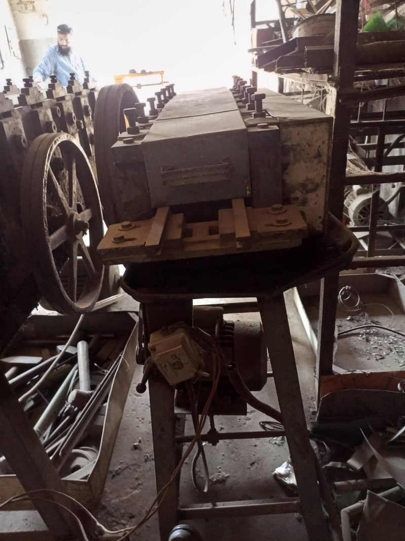 shutter gate press (2 machine) 5
