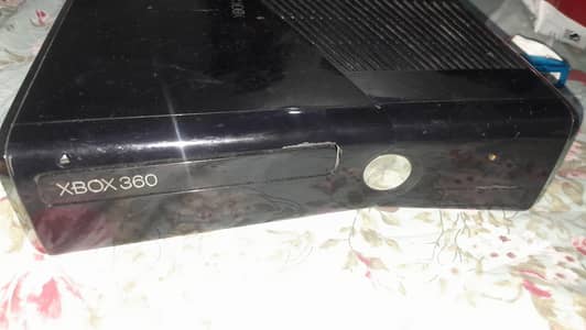 xbox 360 slim 500gb 15 games installed with 2 wireless controller