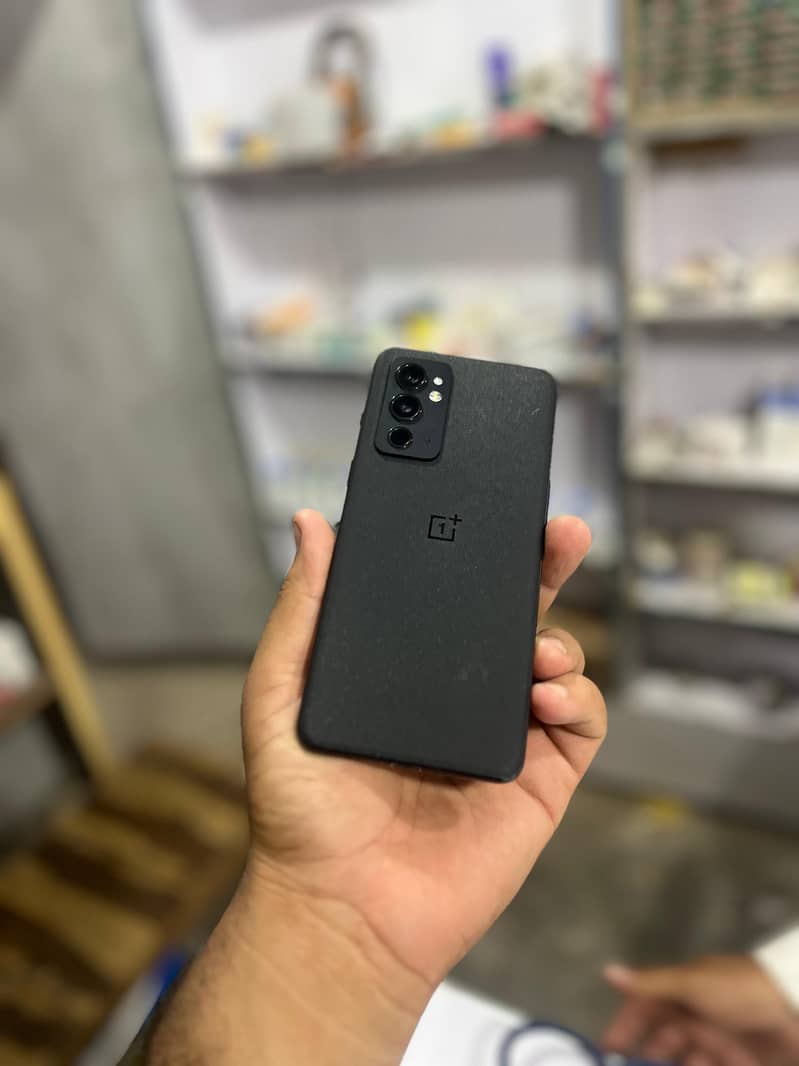 OnePlus 9Rt 0