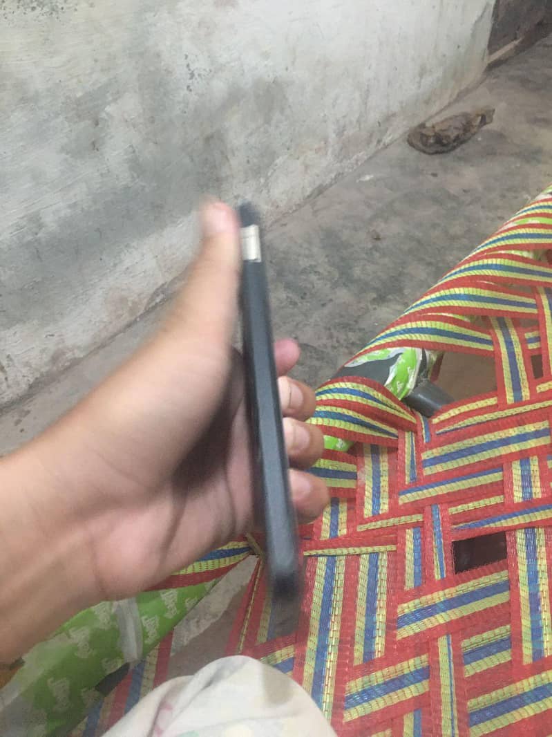 Tecno 4