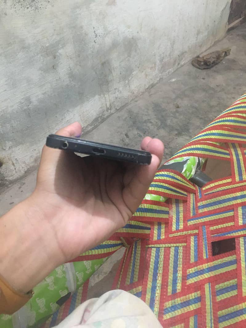Tecno 6