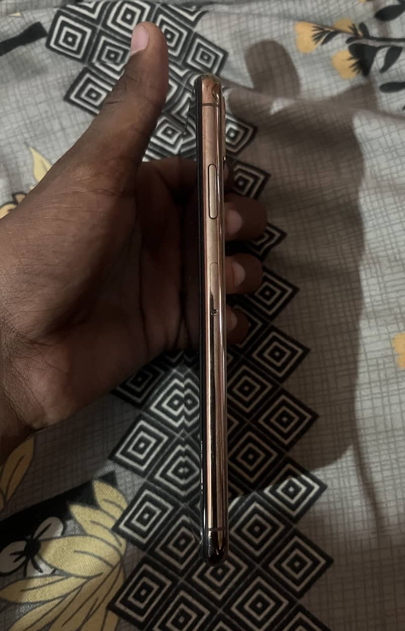 xs max 5