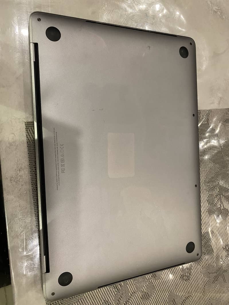 Macbook pro 2017 (touchbar) 1