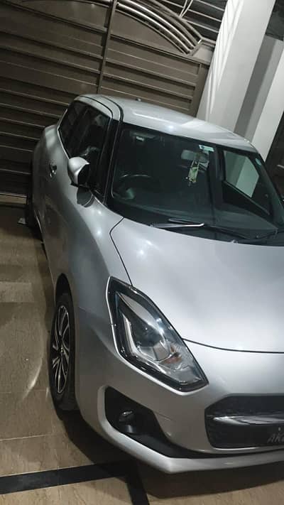 Suzuki swift silky silver