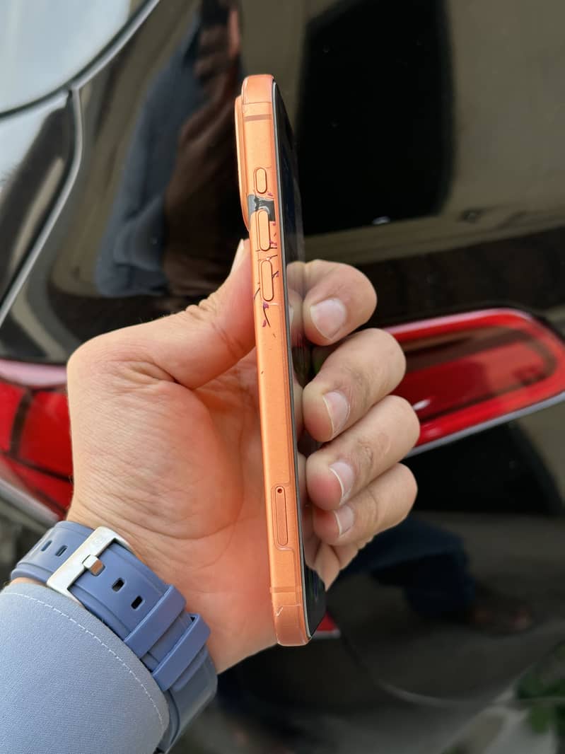 Iphone 17 pro max 4