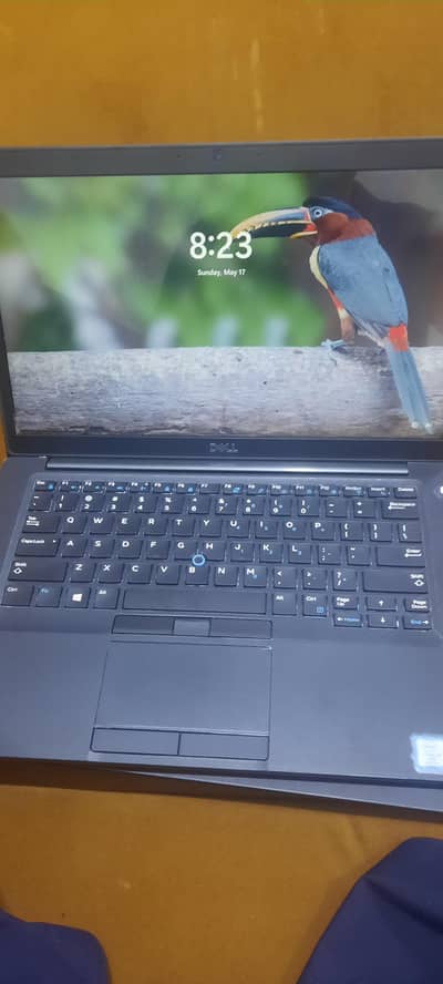dell Laptop Cori5 8th generation 256gb ssd card