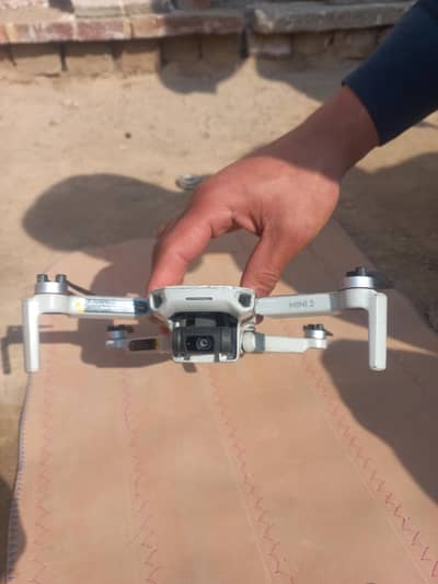 DJi mini 2 for sale 10 by 10 like new