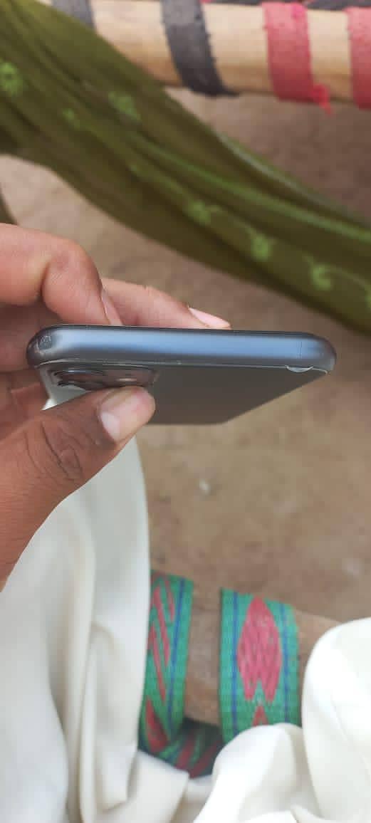 iPhone 11 0