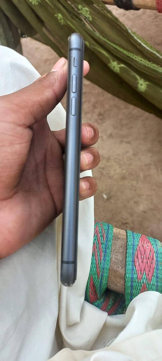 iPhone 11 1