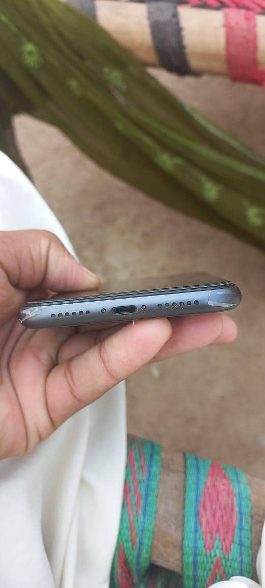 iPhone 11 2