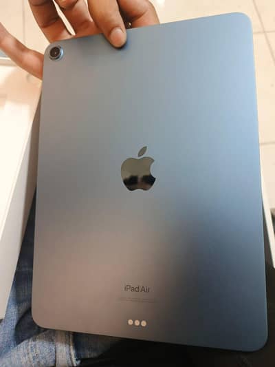 Apple ipad air 5th generation 64 Gb