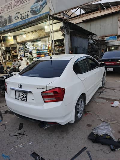 Honda city 2018 totally genuine