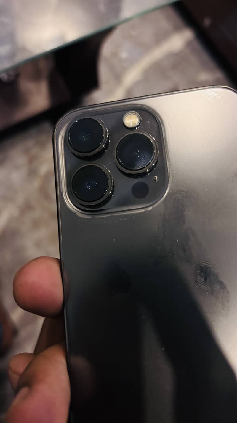 Apple iPhone 13 Pro 1