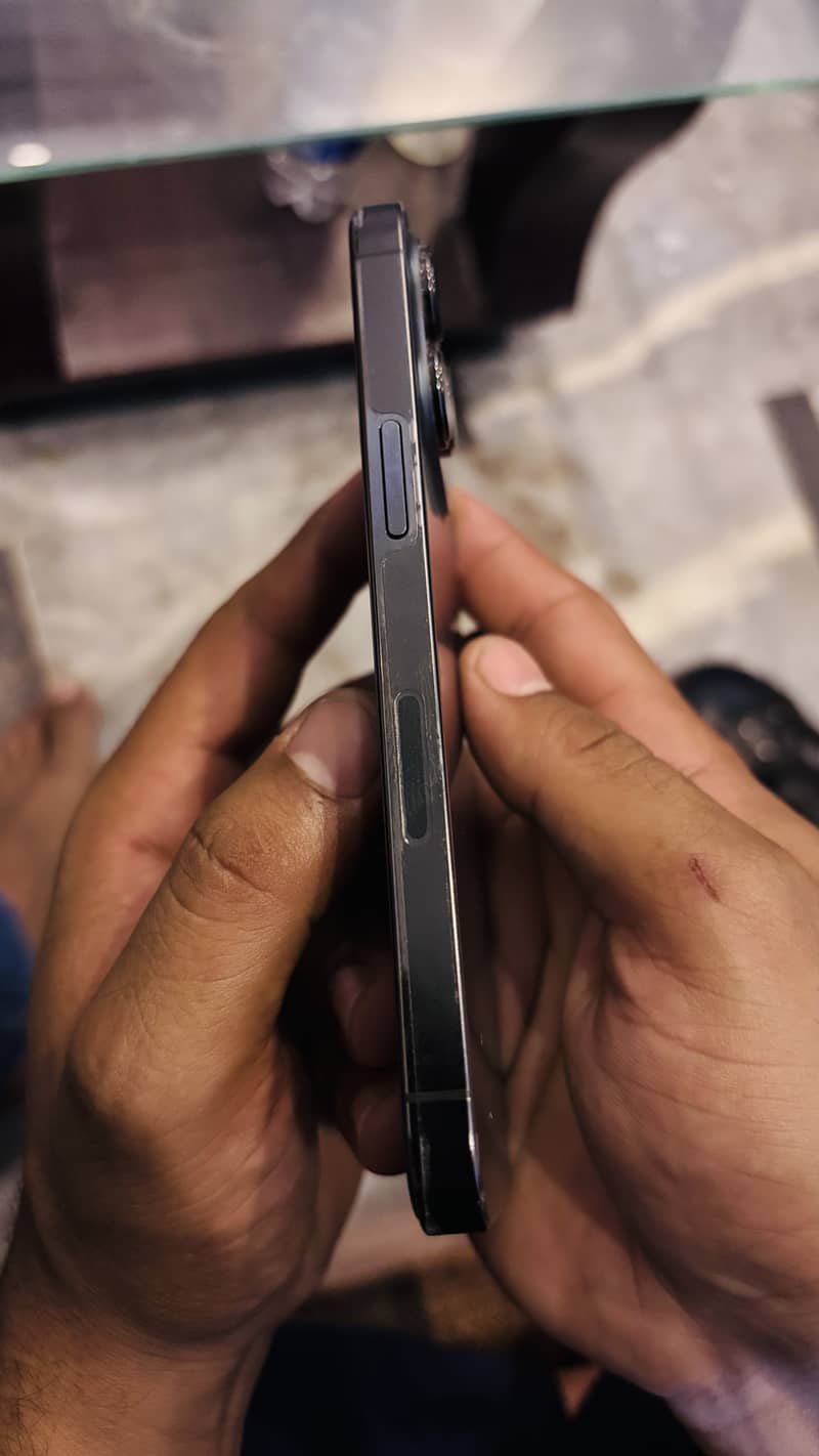 Apple iPhone 13 Pro 3