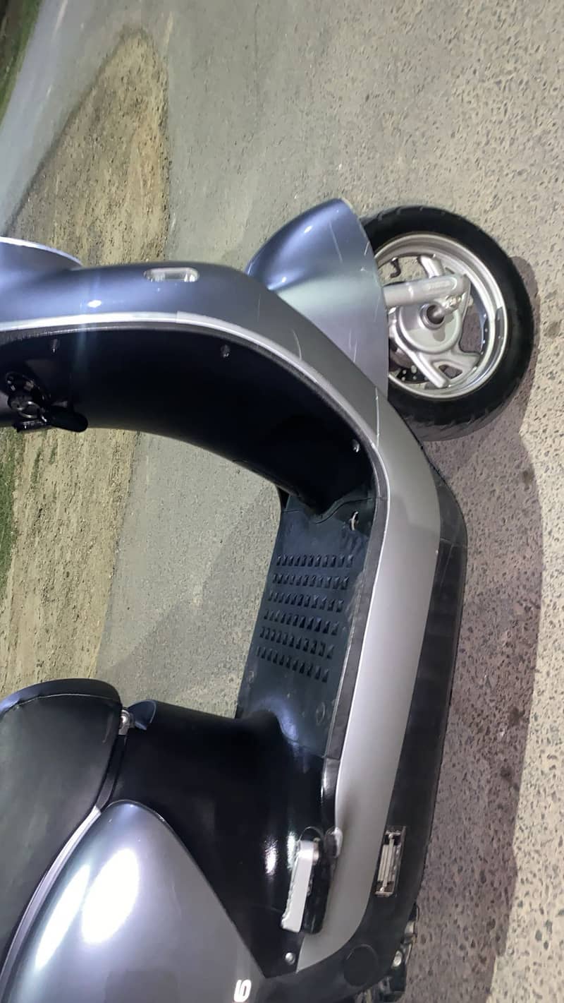 Scooty 7