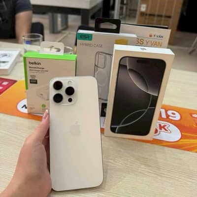 i Phone 8plus, 11,12,13,14,15 pro max on instalment Whatsap 3260768968