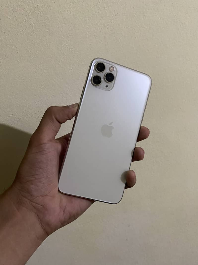 Apple iPhone 11 Pro Max 1
