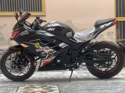 KAWWSAKI 400 CC REPLICA 10/10