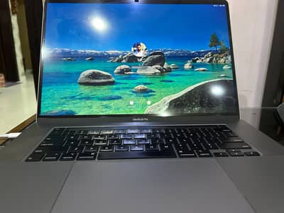 MacBook Pro 2019 16" | 16GB/512GB | Dual GPU | 10/10