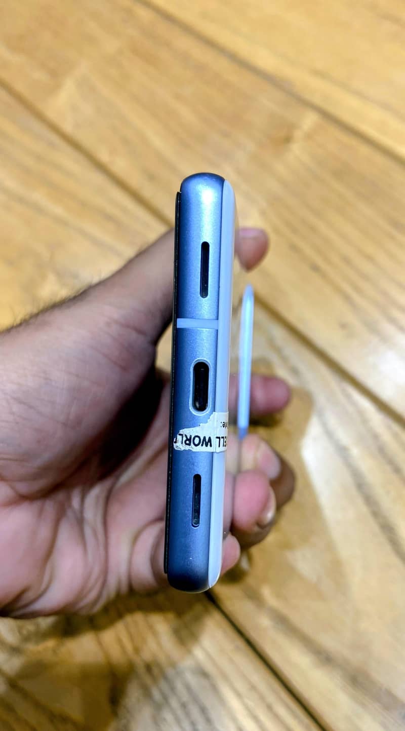 Google Pixel 7A 4
