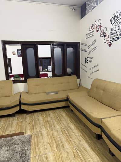 7 seater sofa hardly used
