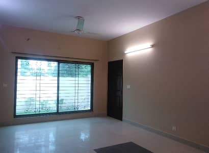 10 Marla House In Askari 11 For Sale At Good Location
