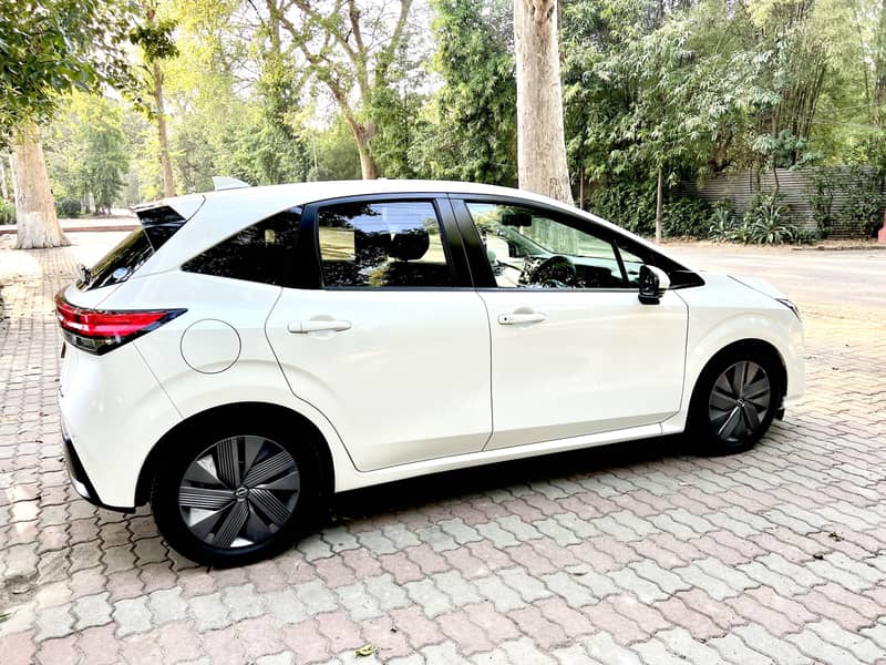 Nissan note e power x 6
