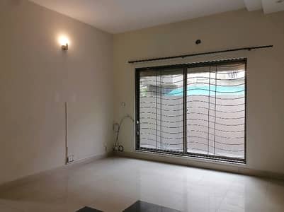 House Sized 10 Marla Is Available For sale In Askari 11