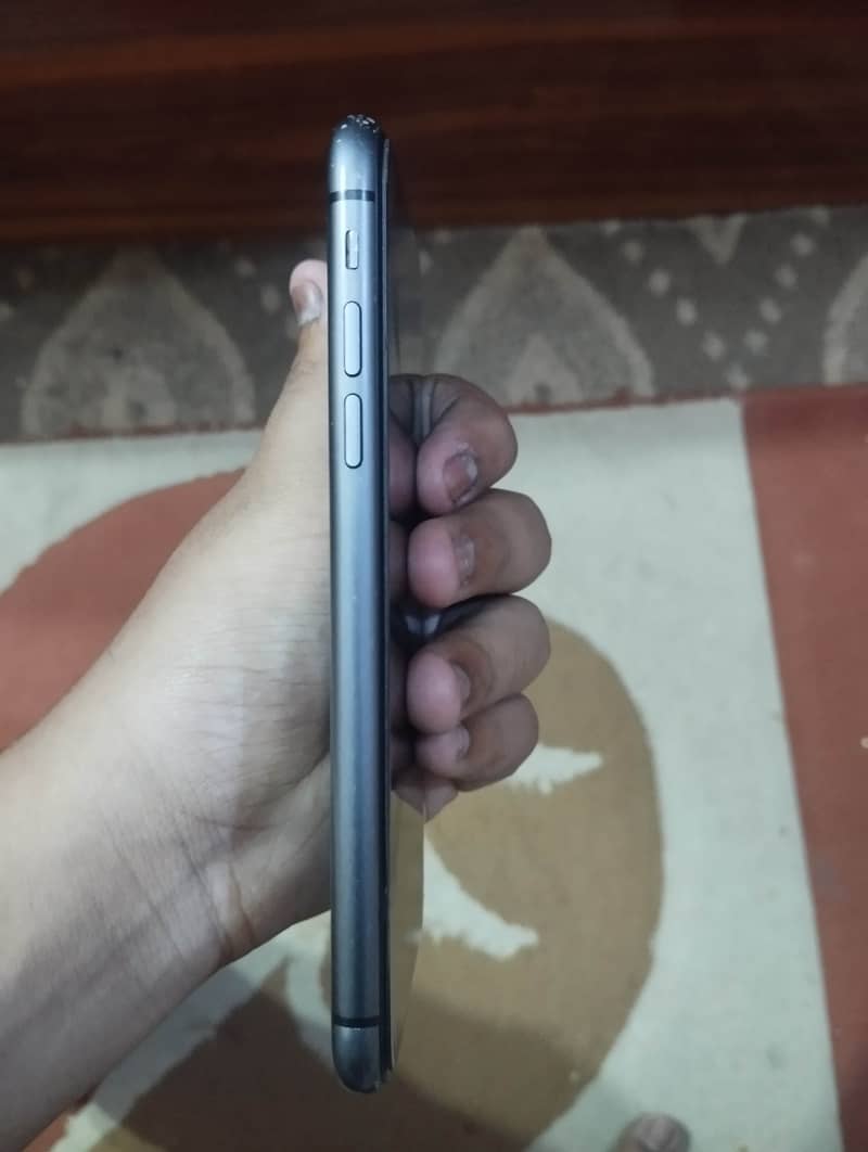 Apple iPhone 11 1