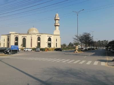 10 Marla Flat In Stunning Askari 11 Is Available For sale