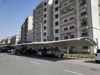 Stunning 12 Marla Flat In Askari 11 Available