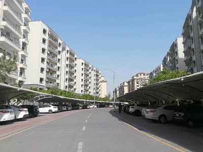 Stunning 12 Marla Flat In Askari 11 Available