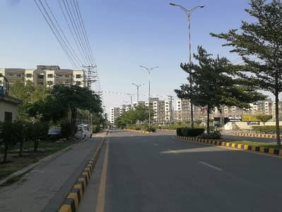 Stunning 12 Marla Flat In Askari 11 Available