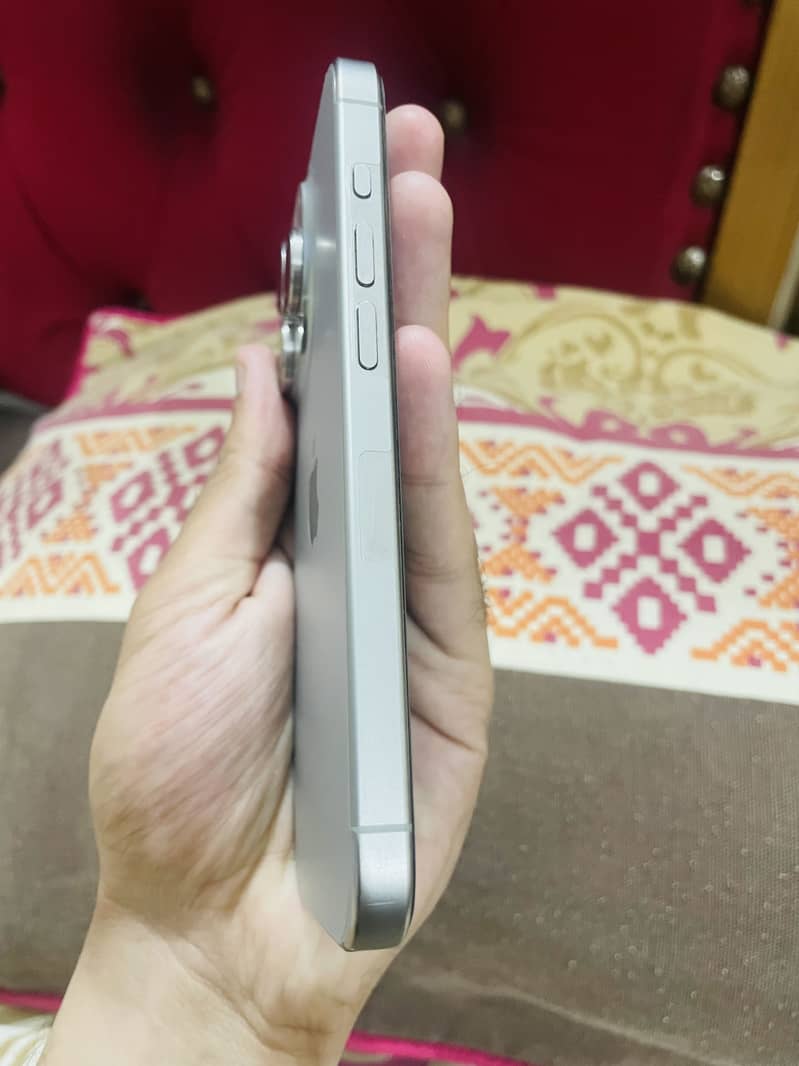 Iphone 15 pro 4