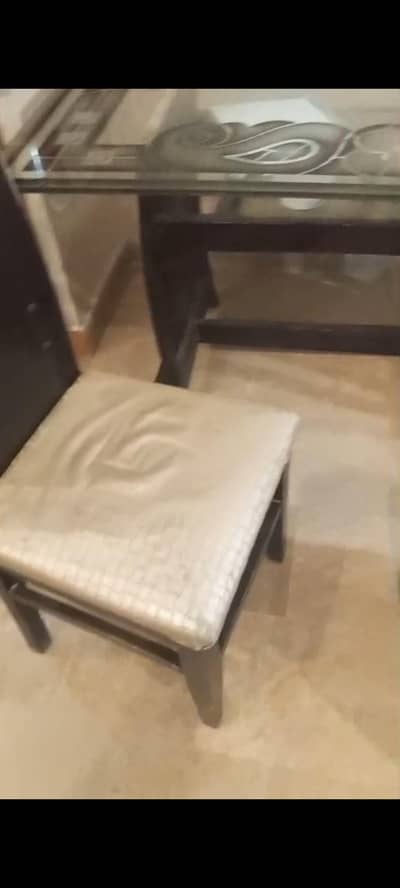 dainning table