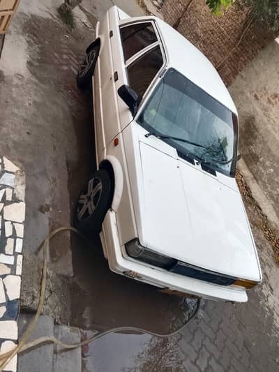 nissan sunny 1989 London model in good condition inside jenionn