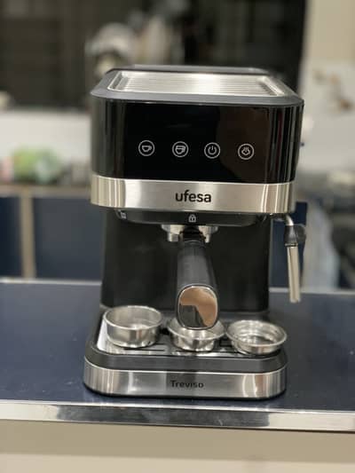 Professional Espresso Machine with Milk & Steamer 10/10 condition